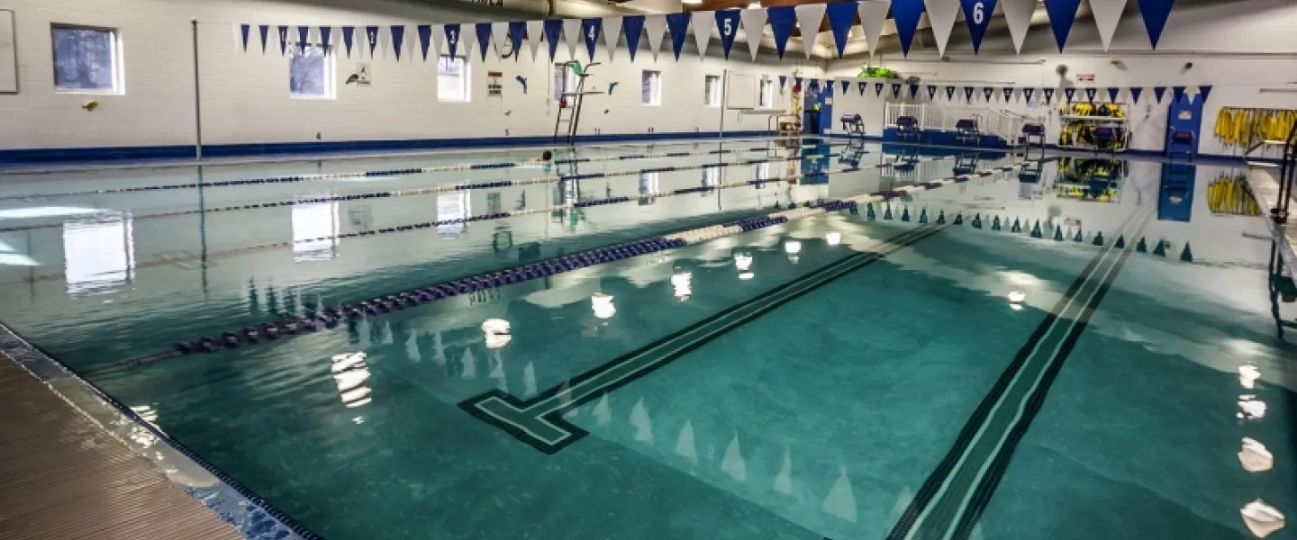 deer path flemington pool