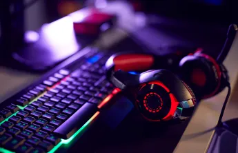 headset and keyboard for esports program