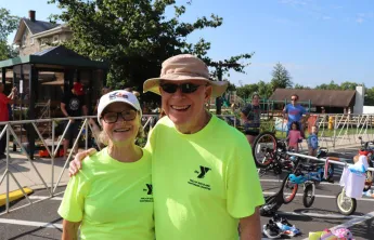 volunteer at the kids triathlon