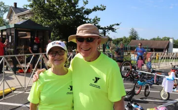 volunteer at the kids triathlon